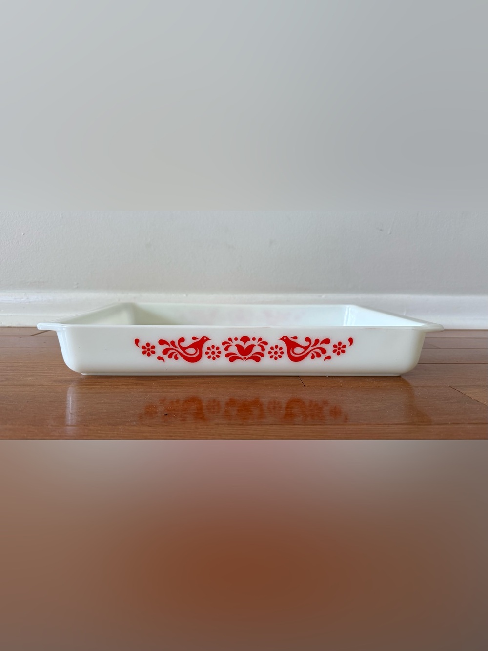 Vintage Pyrex large lasagna pan 933 Friendship Pennsylvania Dutch Birds